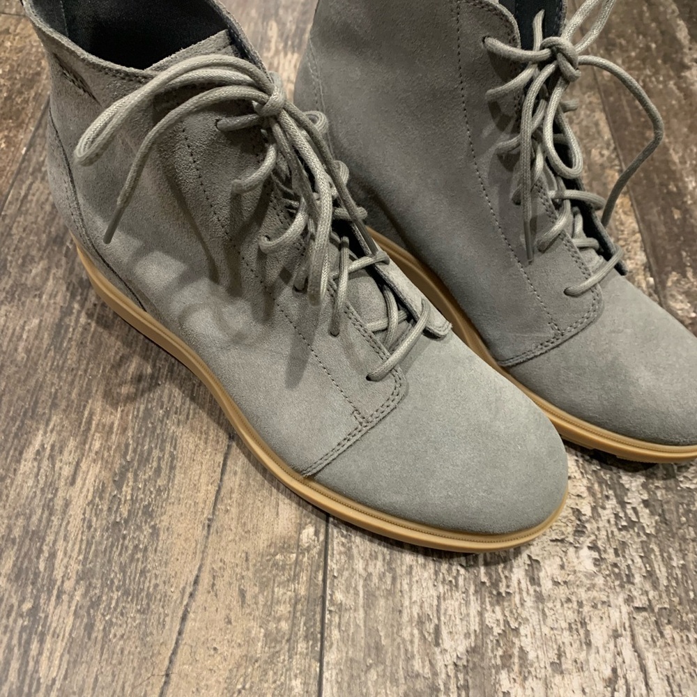 Sorel Gray Women's Wedge Boots
